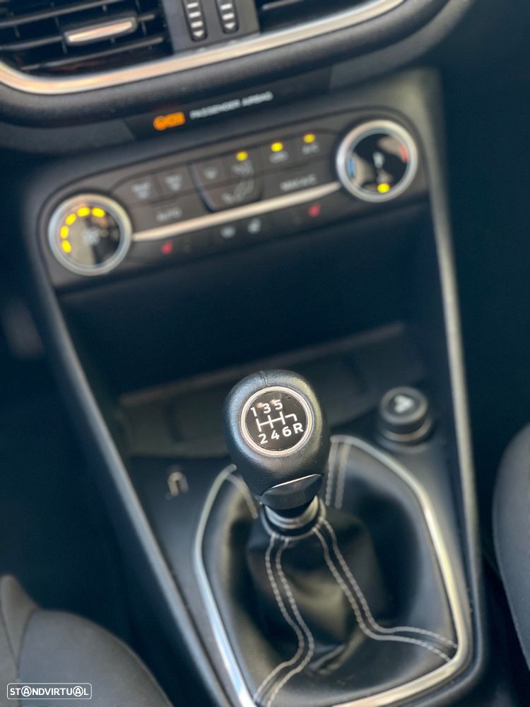 Ford Fiesta 1.0 EcoBoost S&S TITANIUM X - 23