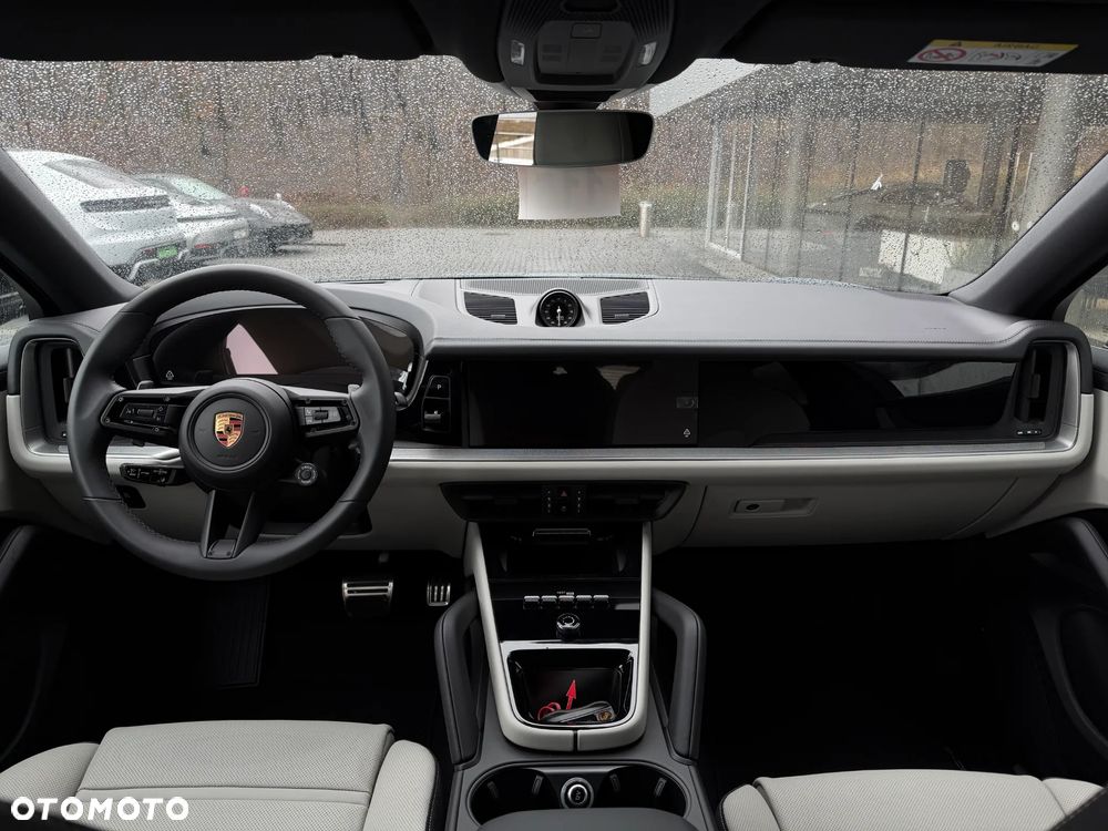 Porsche Cayenne - 21