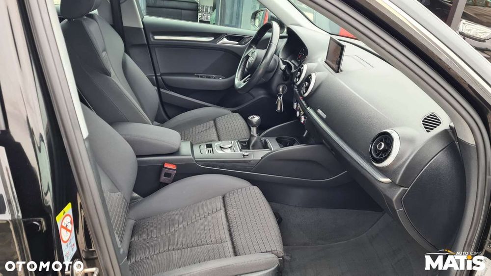 Audi A3 Sportback - 32