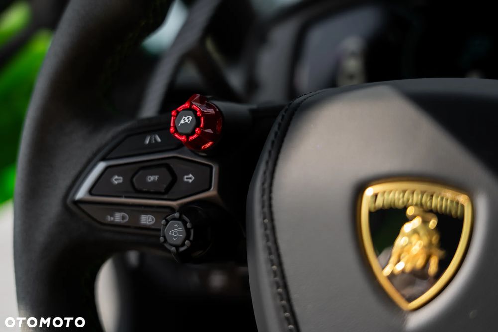 Lamborghini Revuelto - 26