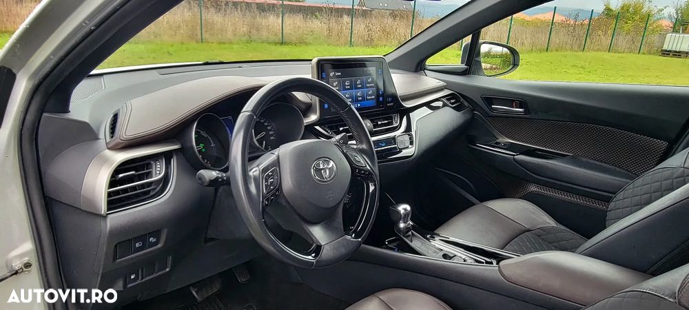 Toyota C-HR 1.8 HSD 4x2 CVT C-lassy LED - 10