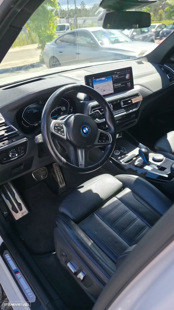 BMW iX3 - 13