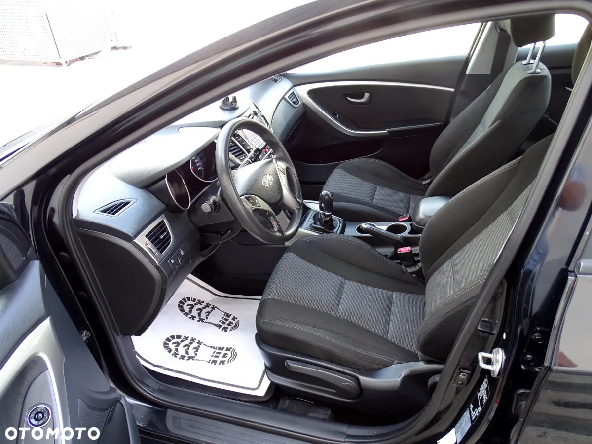 Hyundai i30 1.6 CRDi Comfort - 11