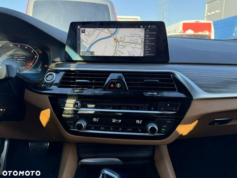 BMW Seria 5 - 12