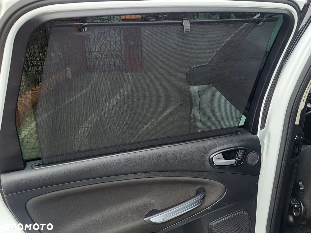 Ford S-Max 2.0 TDCi DPF Business Edition - 17