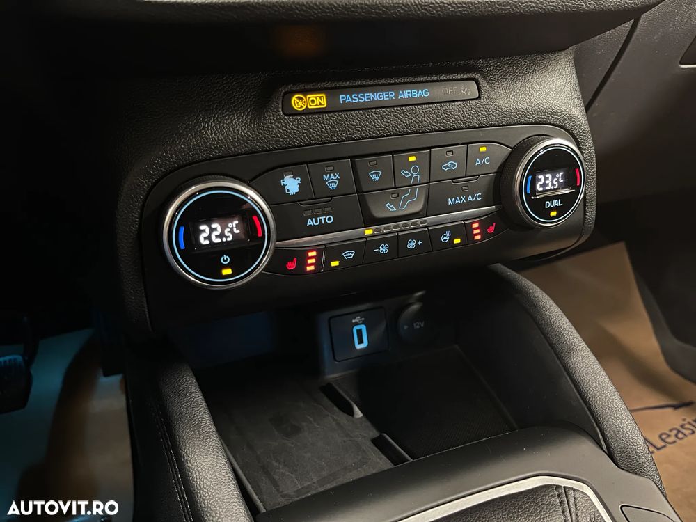 Ford Focus 2.0 EcoBlue Titanium - 20