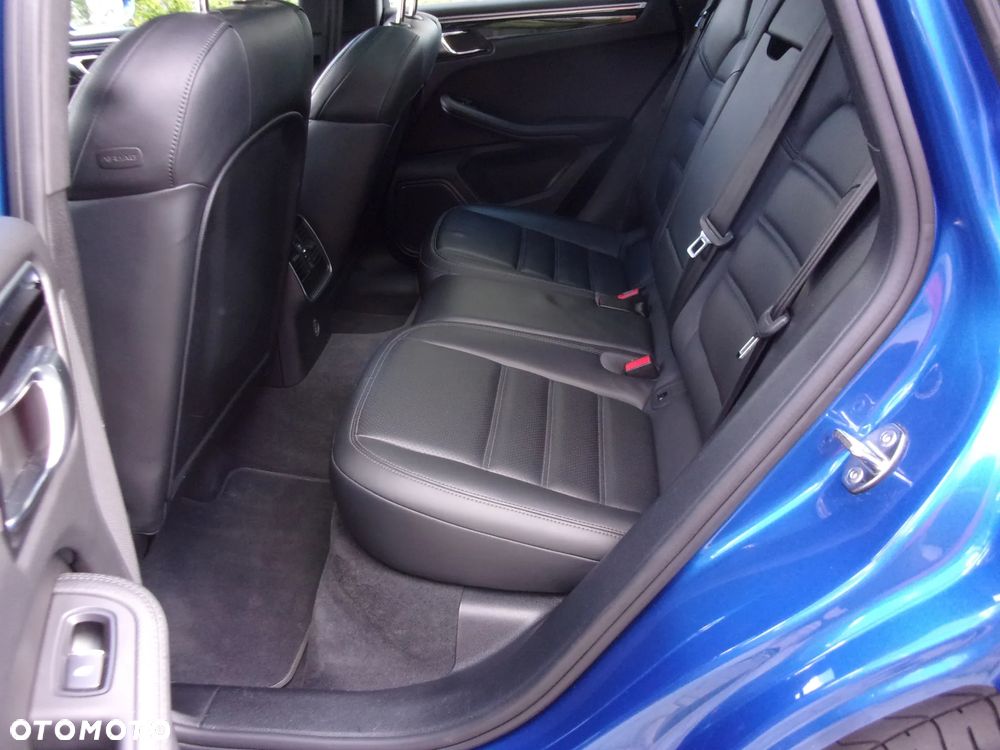 Porsche Macan - 15
