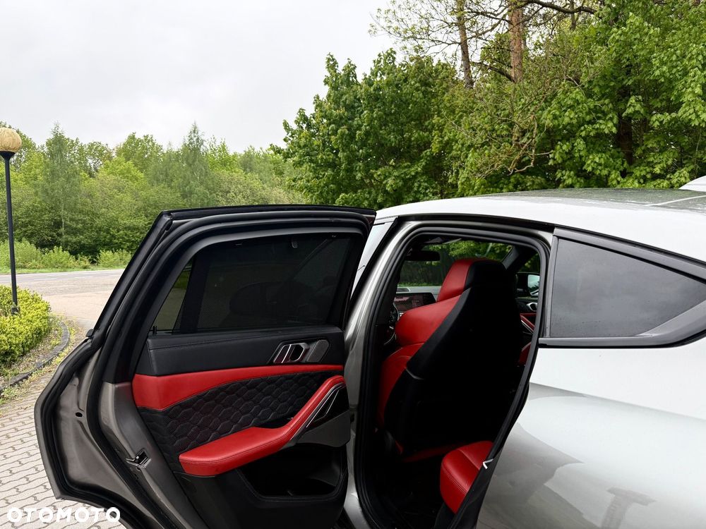 BMW X6M - 13