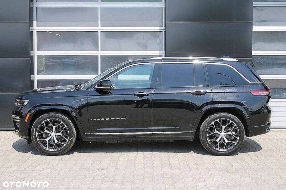 Jeep Grand Cherokee - 13