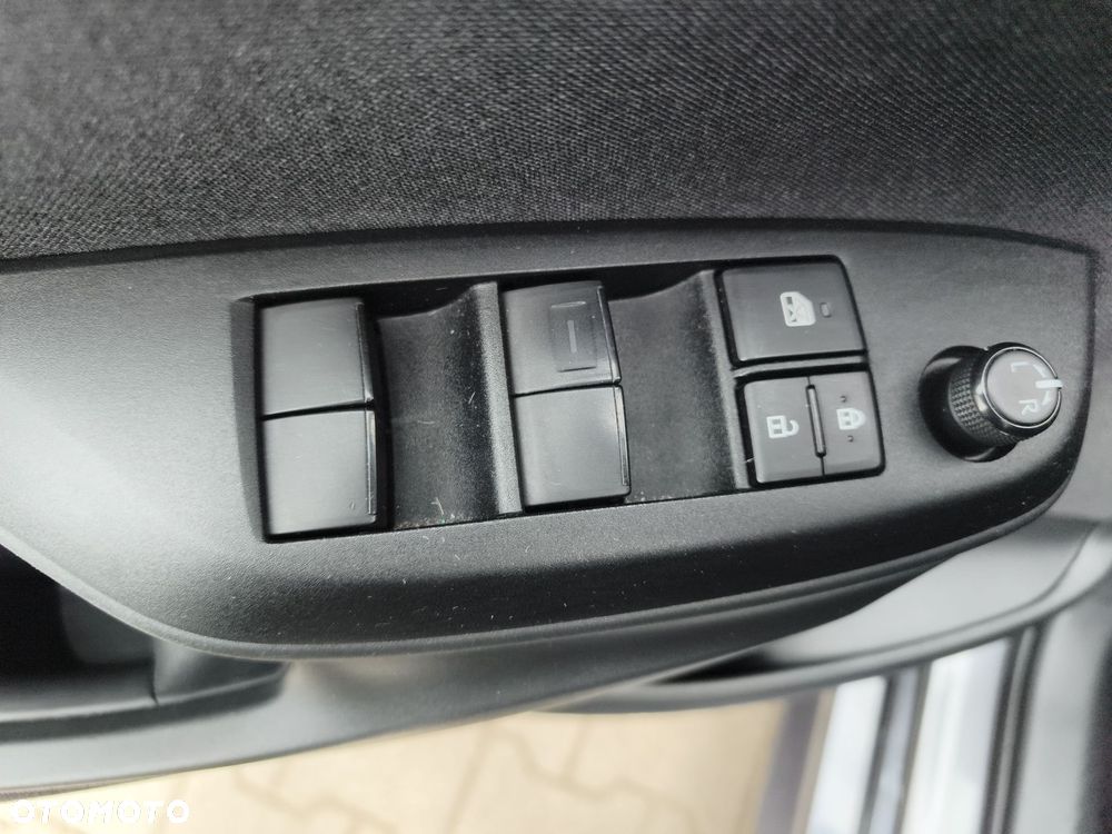 Toyota Yaris Hybrid 1.5 Style - 19