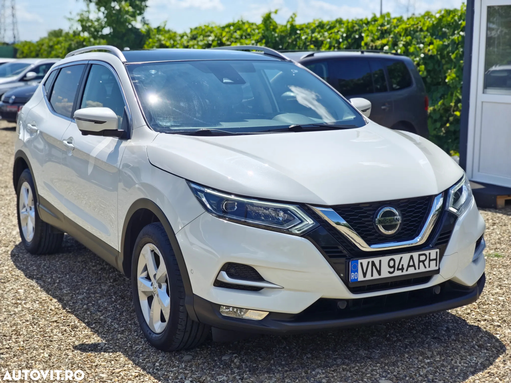 Nissan Qashqai 1.3 DIG-T N-CONNECTA - 2