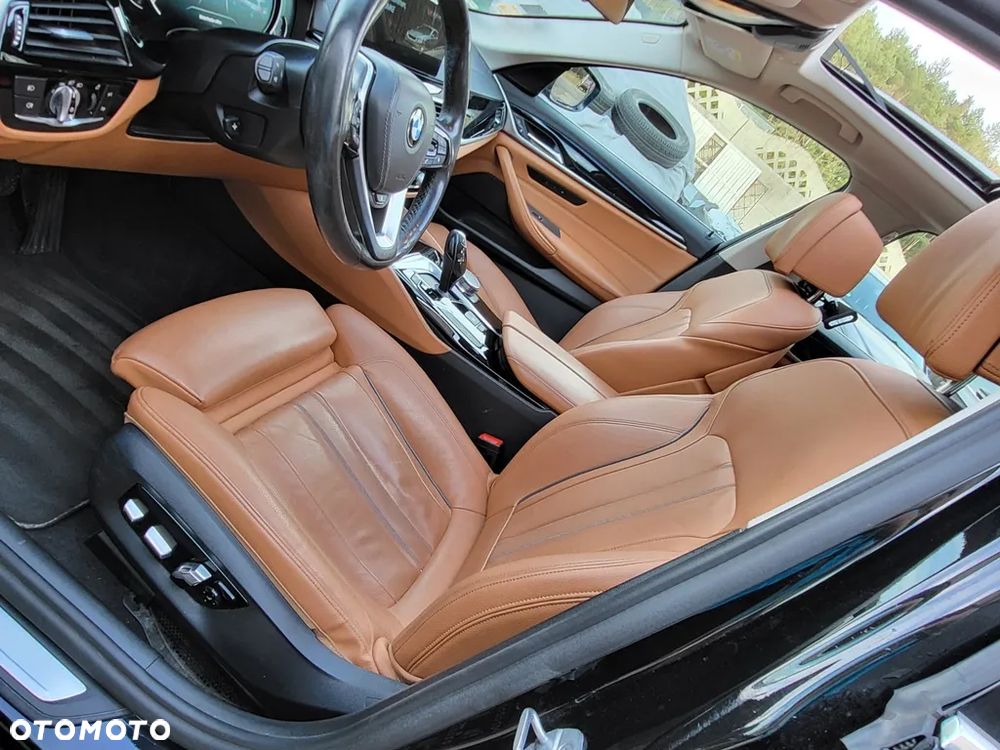 BMW Seria 5 530d xDrive Luxury Line - 10