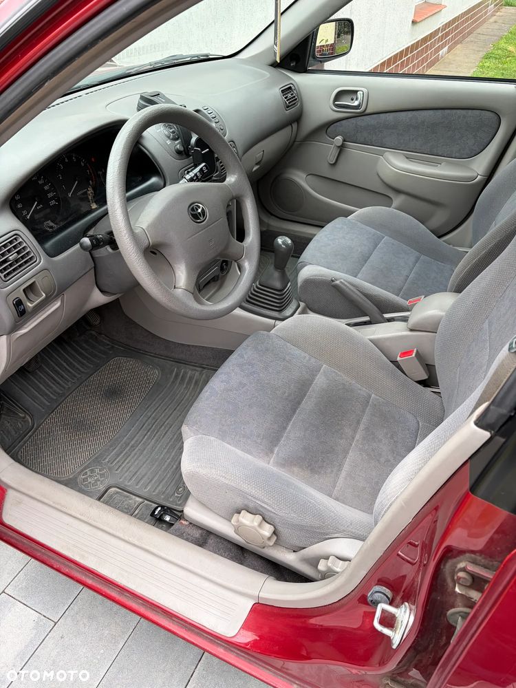 Toyota Corolla - 17