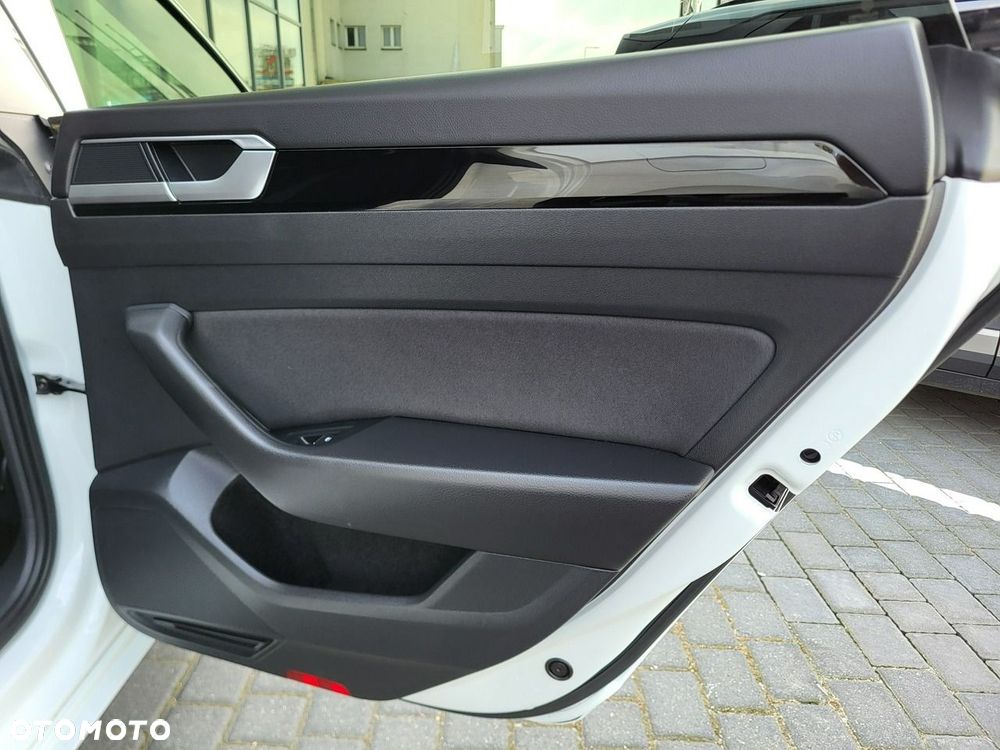 Volkswagen Arteon - 22
