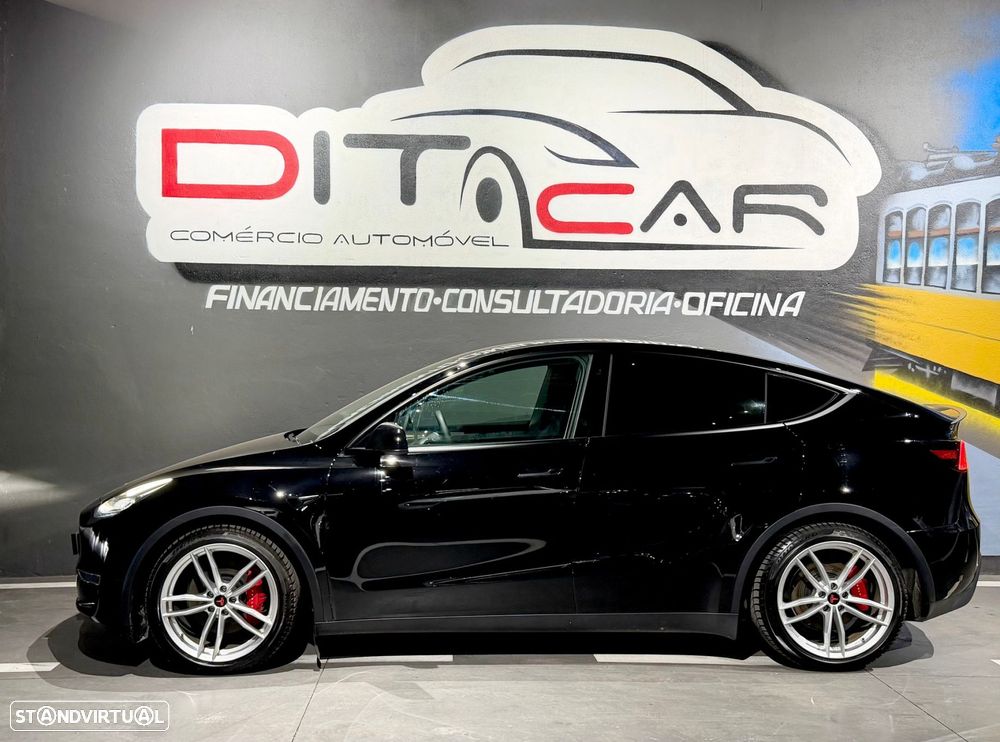 Tesla Model Y Performance Dual Motor AWD - 5