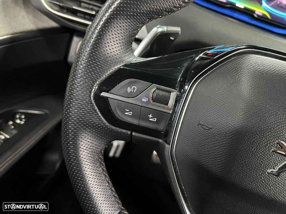 Peugeot 3008 1.6 Hybrid GT Pack e-EAT8 - 18