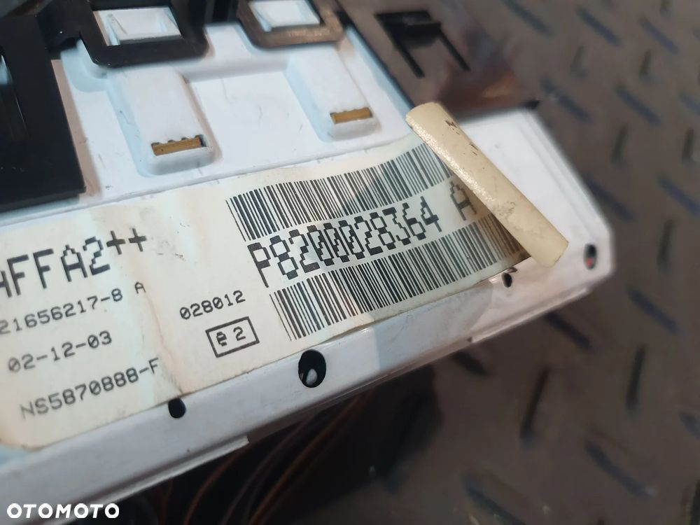 Wyświetlacz Radia Renault SCENIC I LIFT 8200028364A POSIADAM 3 SZT - 9