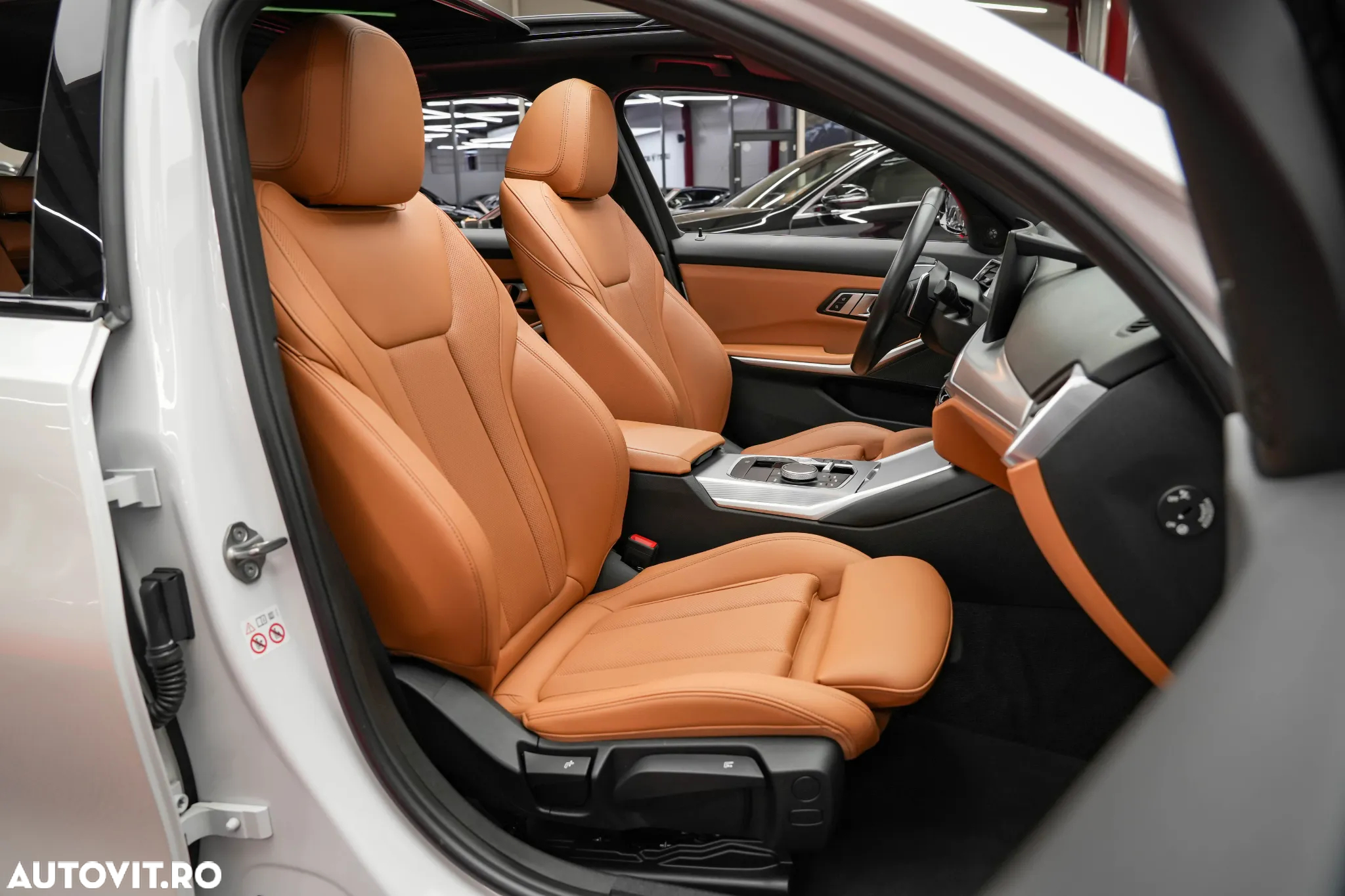 BMW Seria 3 318d Touring Aut. M Sport - 8