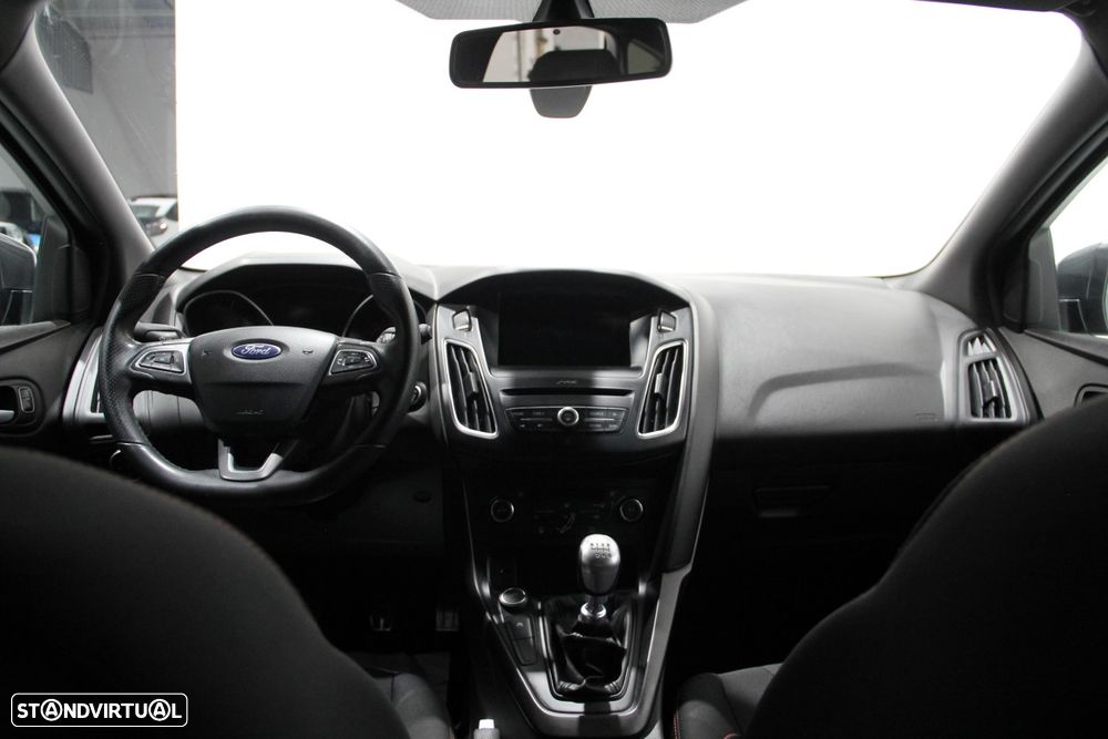 Ford Focus 1.5 TDCi ST-Line - 8