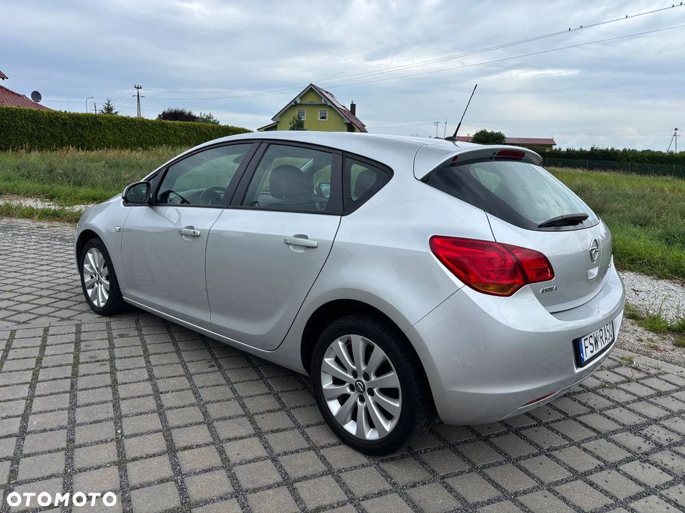 Opel Astra 1.7 CDTI DPF Design Edition - 13