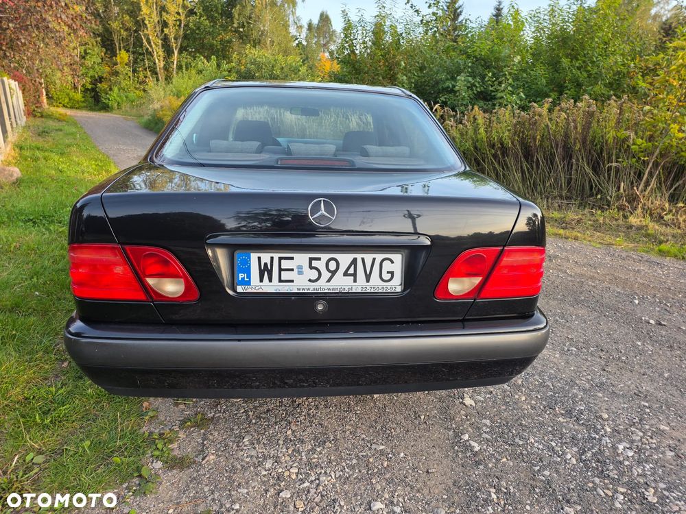 Mercedes-Benz Klasa E - 3