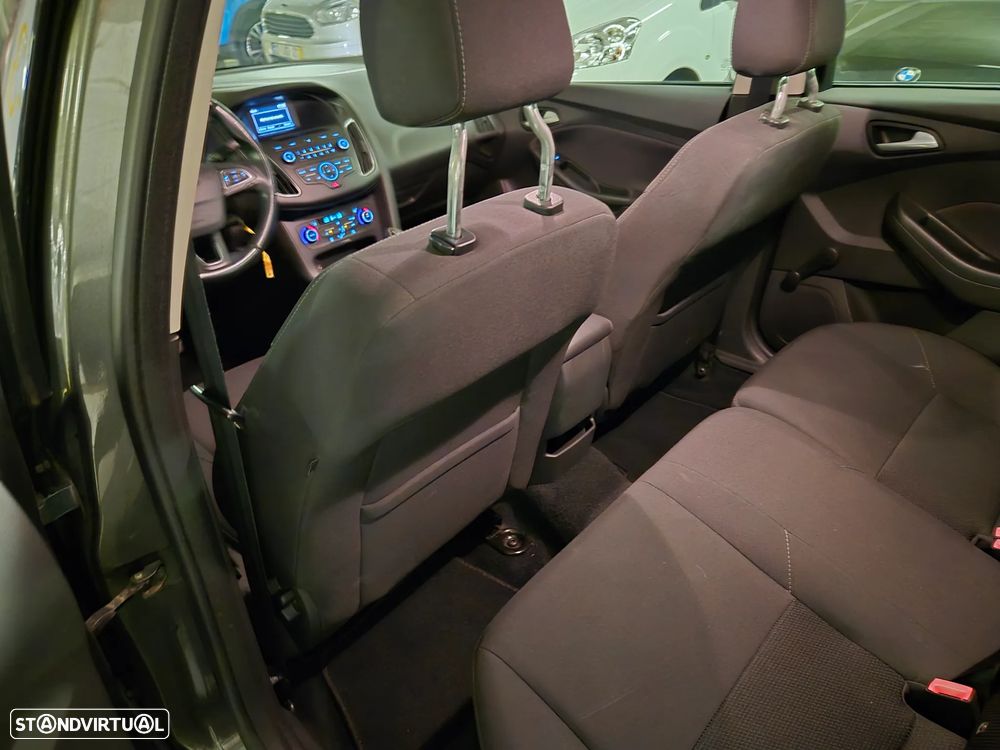 Ford Focus SW 1.5 TDCi EcoBlue Active - 22