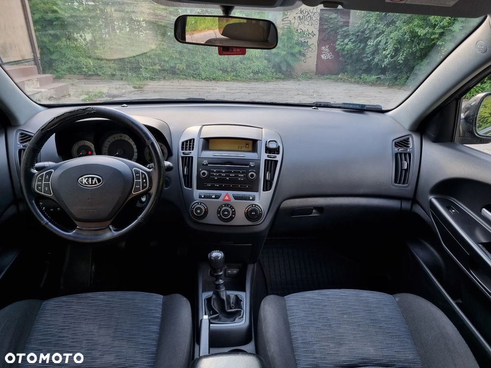 Kia Ceed 1.6 Crdi Comfort + - 6