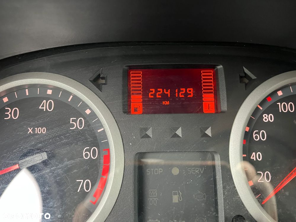 Renault Clio - 30
