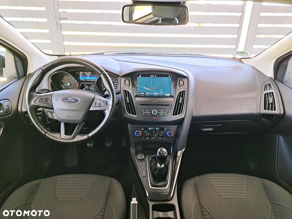 Ford Focus - 17