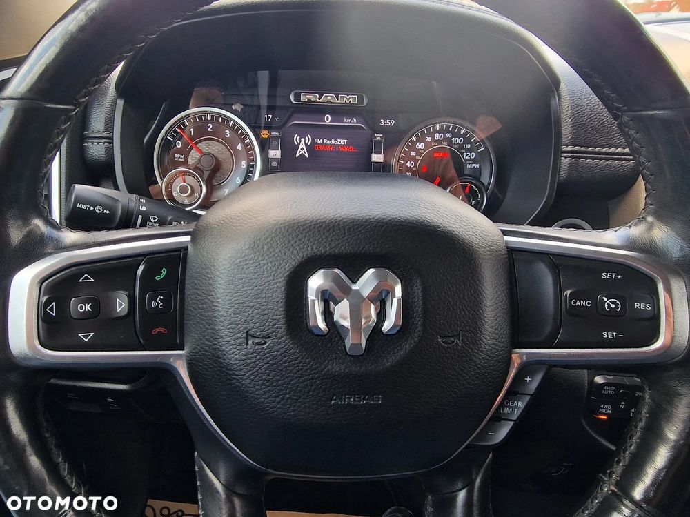 RAM 1500 5.7 Crew Cab Laramie - 25
