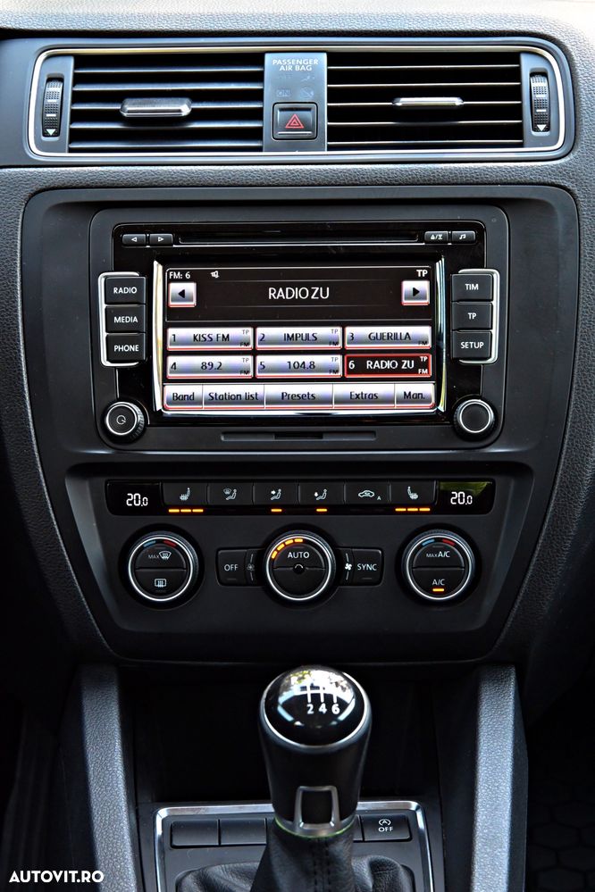 Volkswagen Jetta 1.2 TSI Comfortline - 6