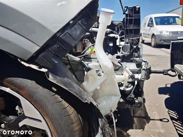 Ford E-Tourneo Courier 54 kWh TITANIUM - 25