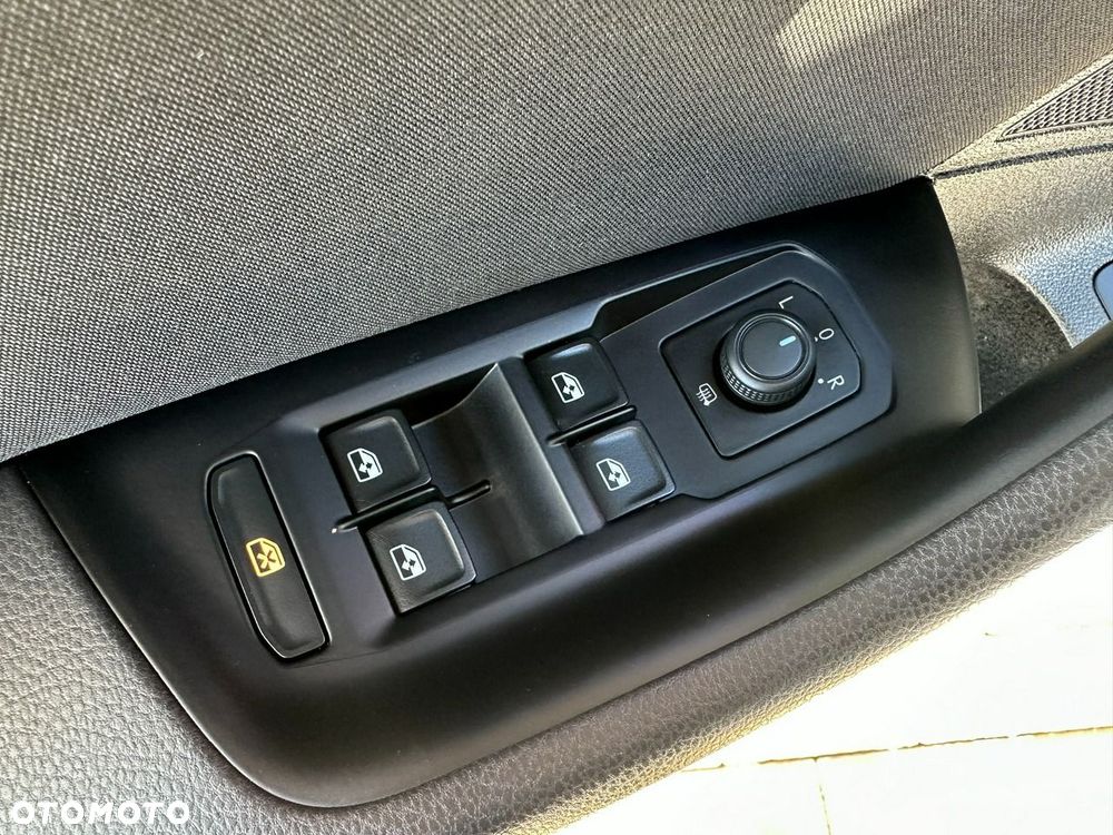 Volkswagen Passat Variant 2.0 TDI EVO Business DSG - 30