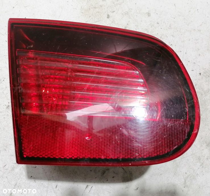 VW EOS 09r LAMPA W KLAPĘ LEWY TYŁ 1Q0945093B - 1