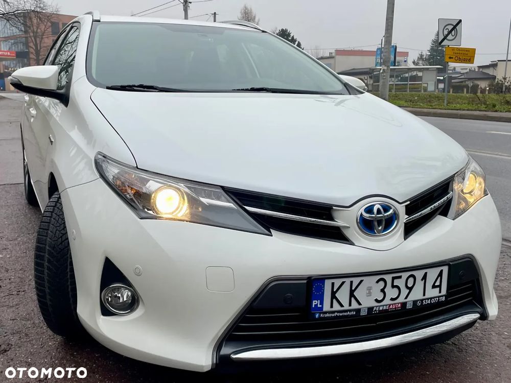 Toyota Auris 1.8 HSD Prestige - 2