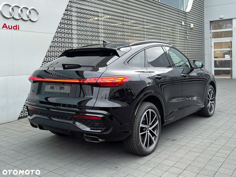 Audi Q5 Sportback - 12