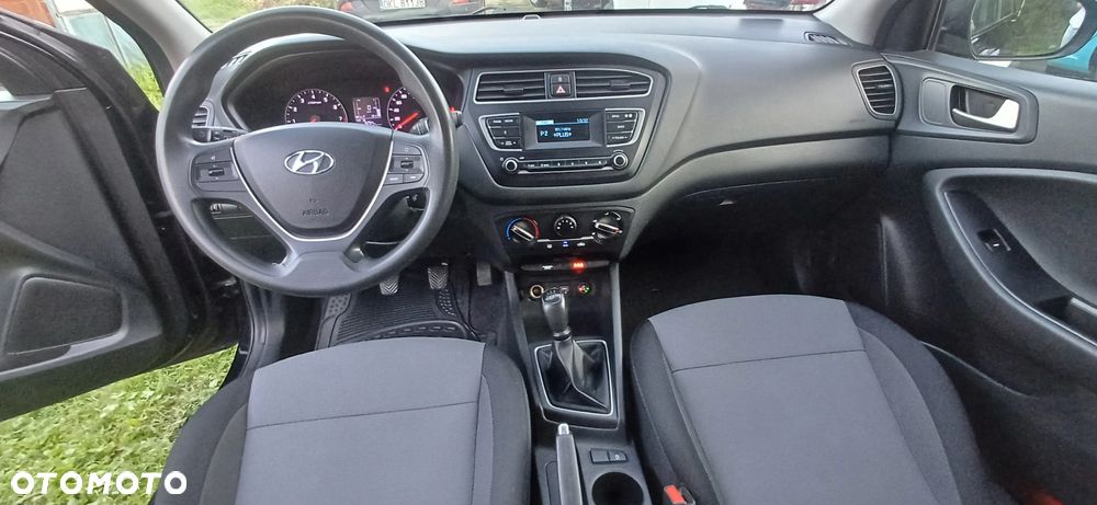 Hyundai i20 1.2 BlueDrive Classic + - 11
