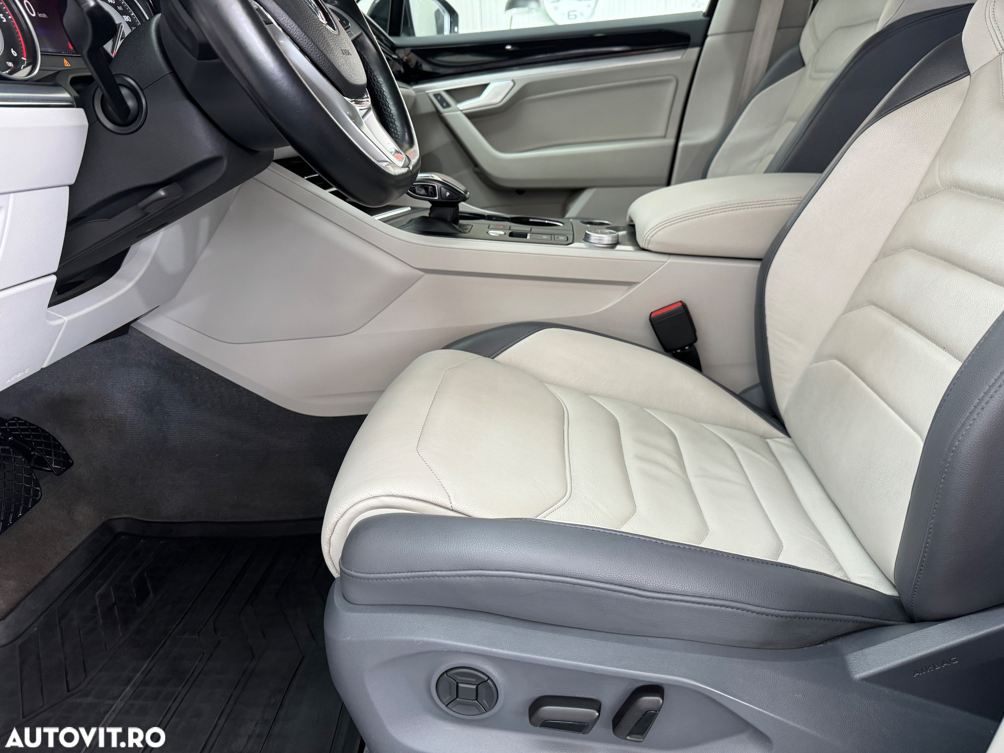 Volkswagen Touareg V6 TDI Elegance - 29