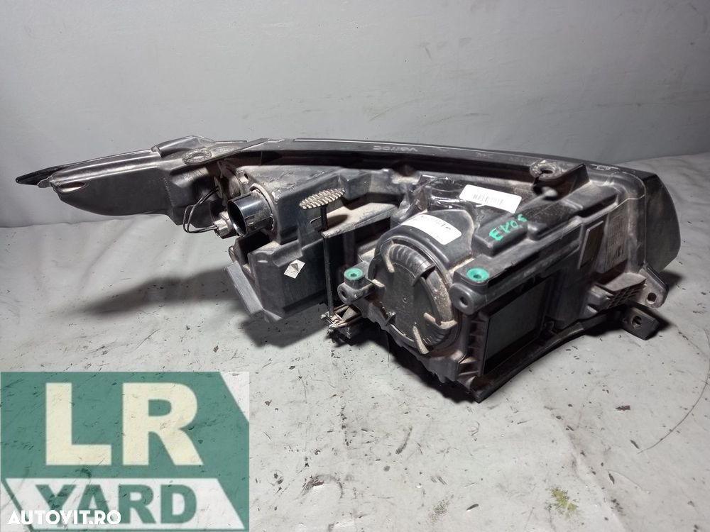 Far stanga RANGE ROVER EVOQUE 2012-2018 LR048053 dezmembrez - 2