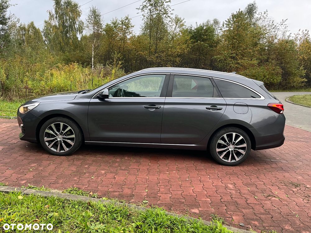 Hyundai i30 1.6 CRDI 48V-Hybrid Trend - 10
