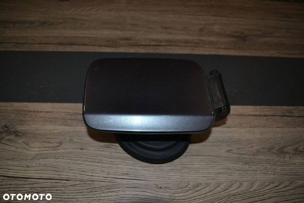 BMW E90 KLAPKA WLEWU PALIWA KOREK BENZYNA SPARKLING GRAPHITE - 2