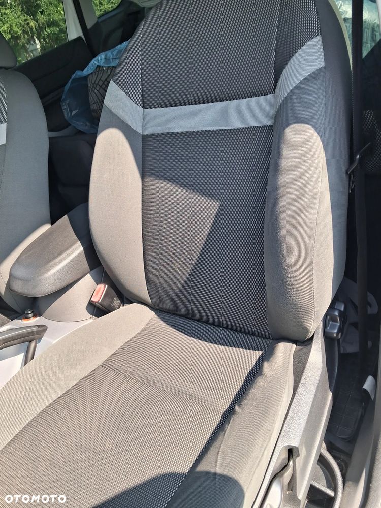 Ford Kuga 2.0 TDCi Trend - 10