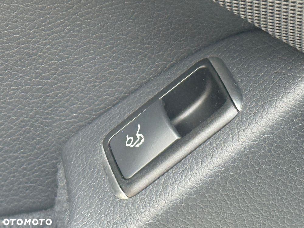 Mercedes-Benz SL 63 AMG - 28