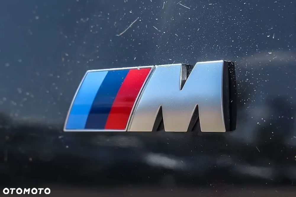 BMW Seria 3 330i xDrive M Sport - 10
