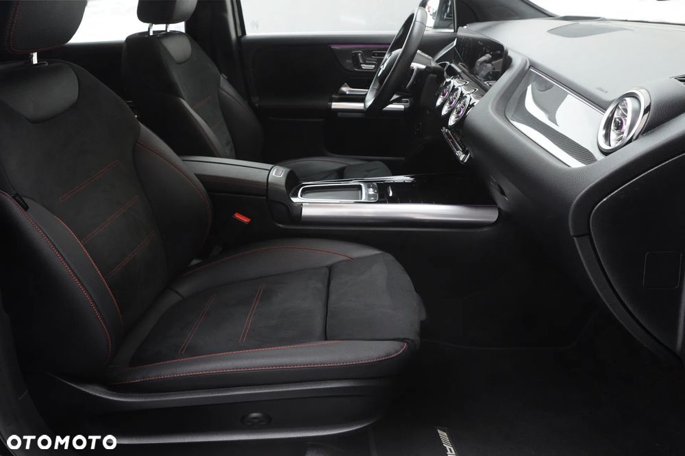 Mercedes-Benz GLA 200 d 4Matic 8G-DCT AMG Line - 39