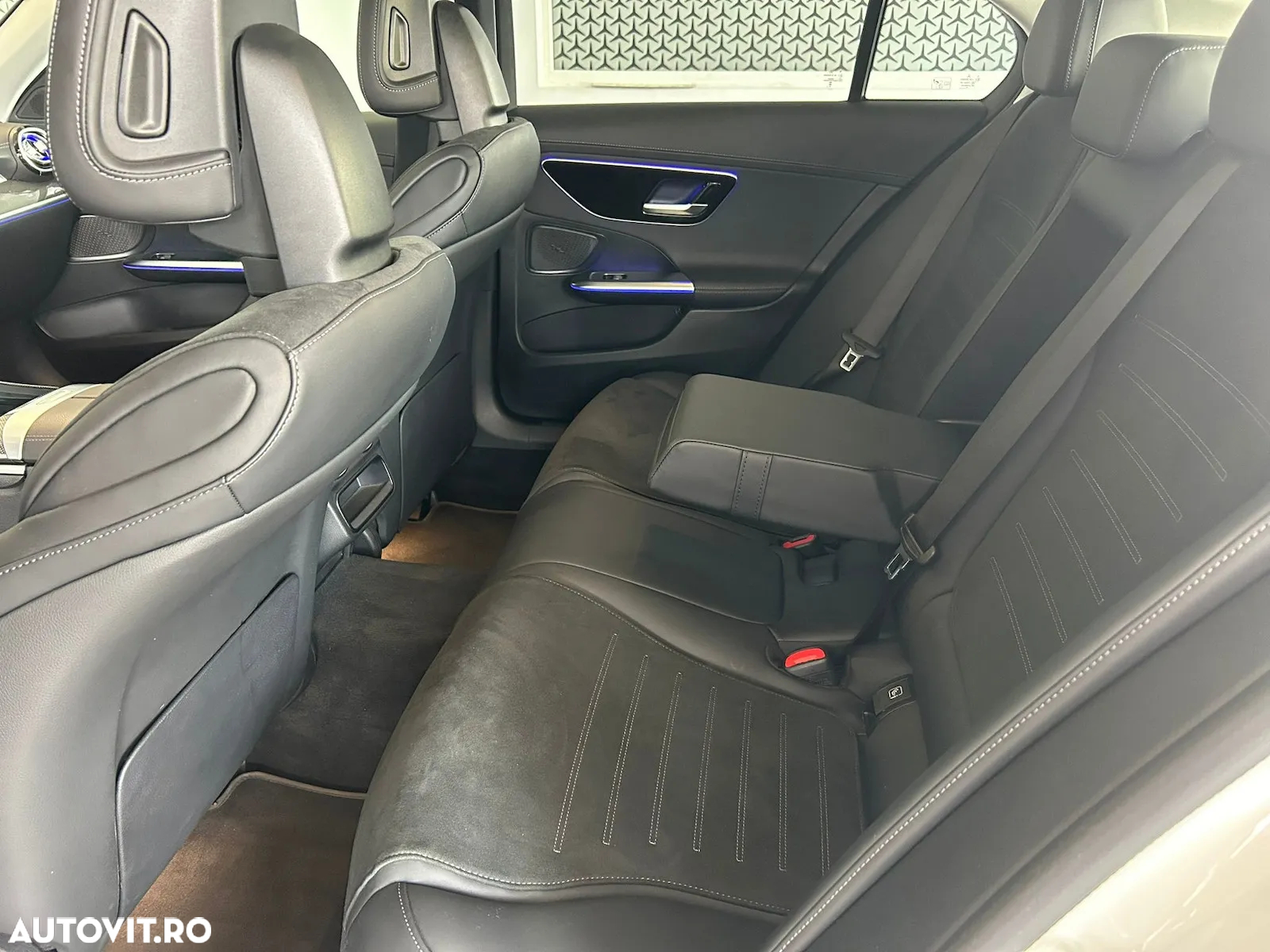 Mercedes-Benz C 180 9G-TRONIC AMG Line - 13
