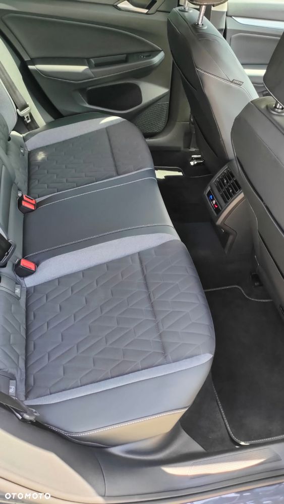 Volkswagen Golf 2.0 TDI SCR DSG Goal - 15