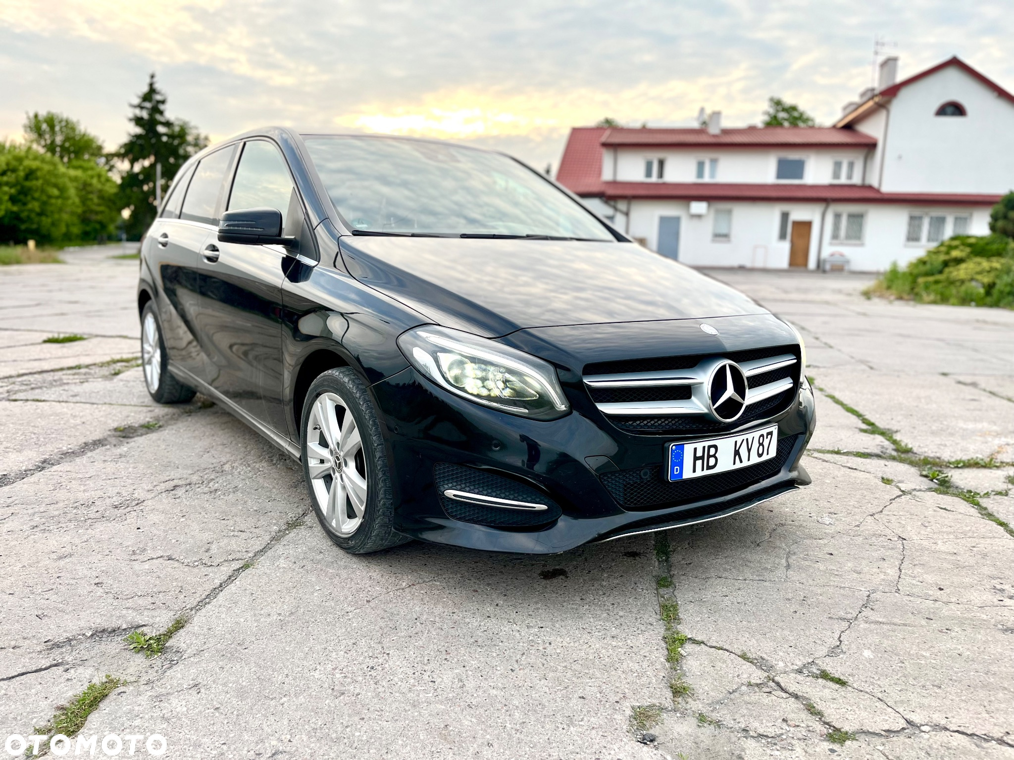 Mercedes-Benz Klasa B 200 (CDI) d 4Matic 7G-DCT AMG Line - 2