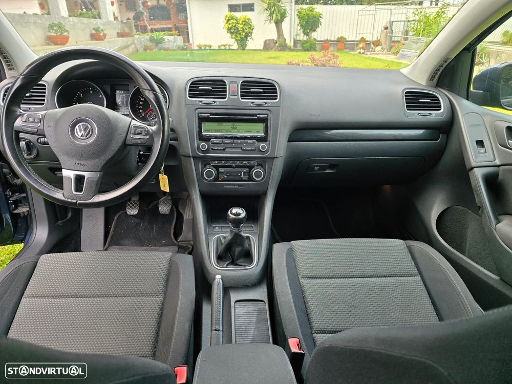 VW Golf 1.6 TDi Confortline - 12