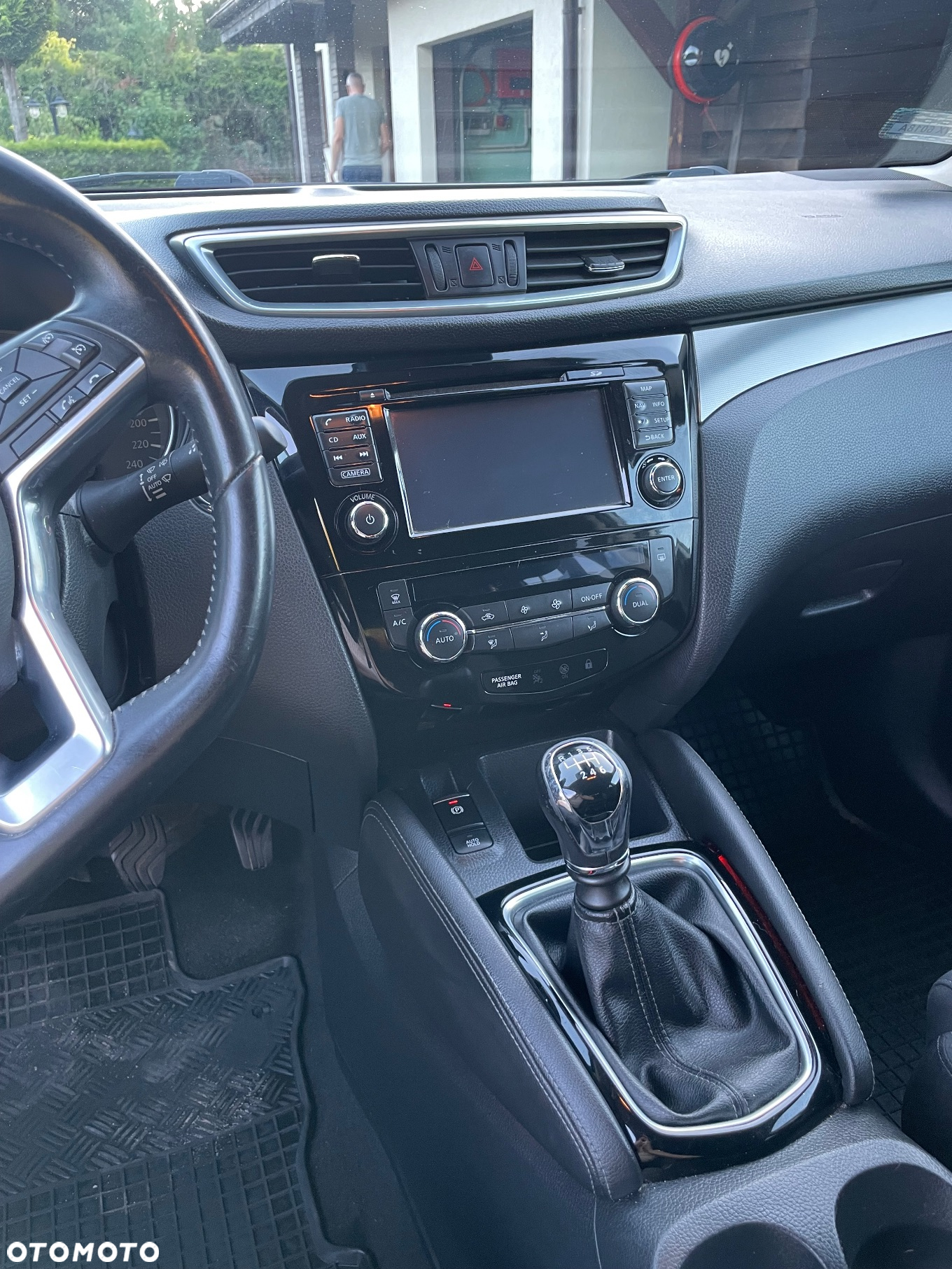 Nissan Qashqai 1.6 DIG-T N-Connecta - 6